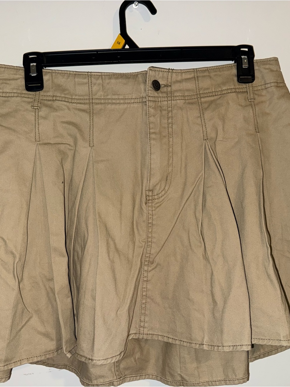 Women’s Pleated Utility Skirt in Khaki